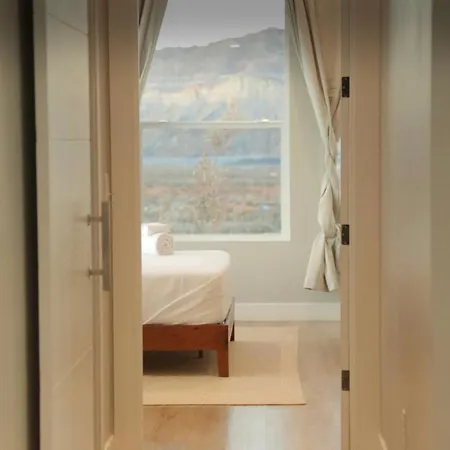 Page Arizona Border Town- Grand Serenity Room With Mesa Views Big Water Exterior photo