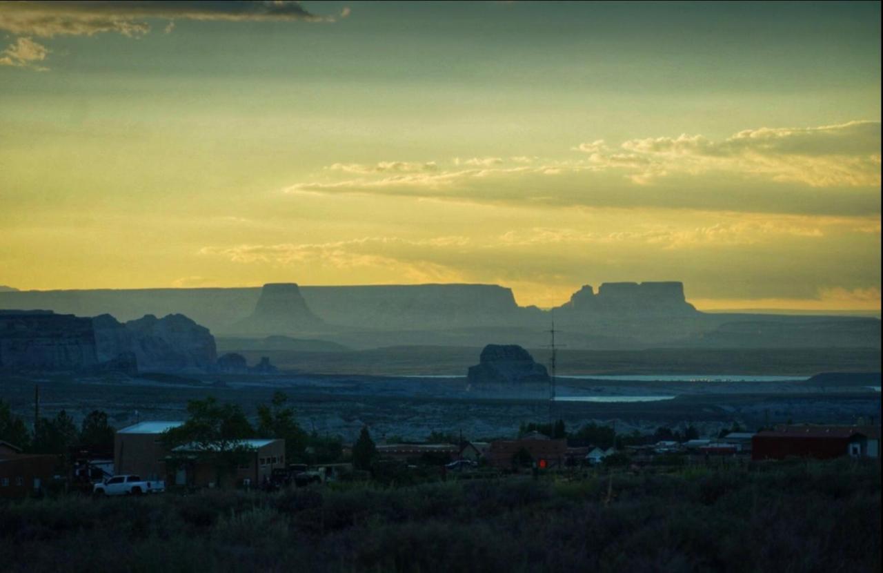 Page Arizona Border Town- Grand Serenity With Mesa Views *