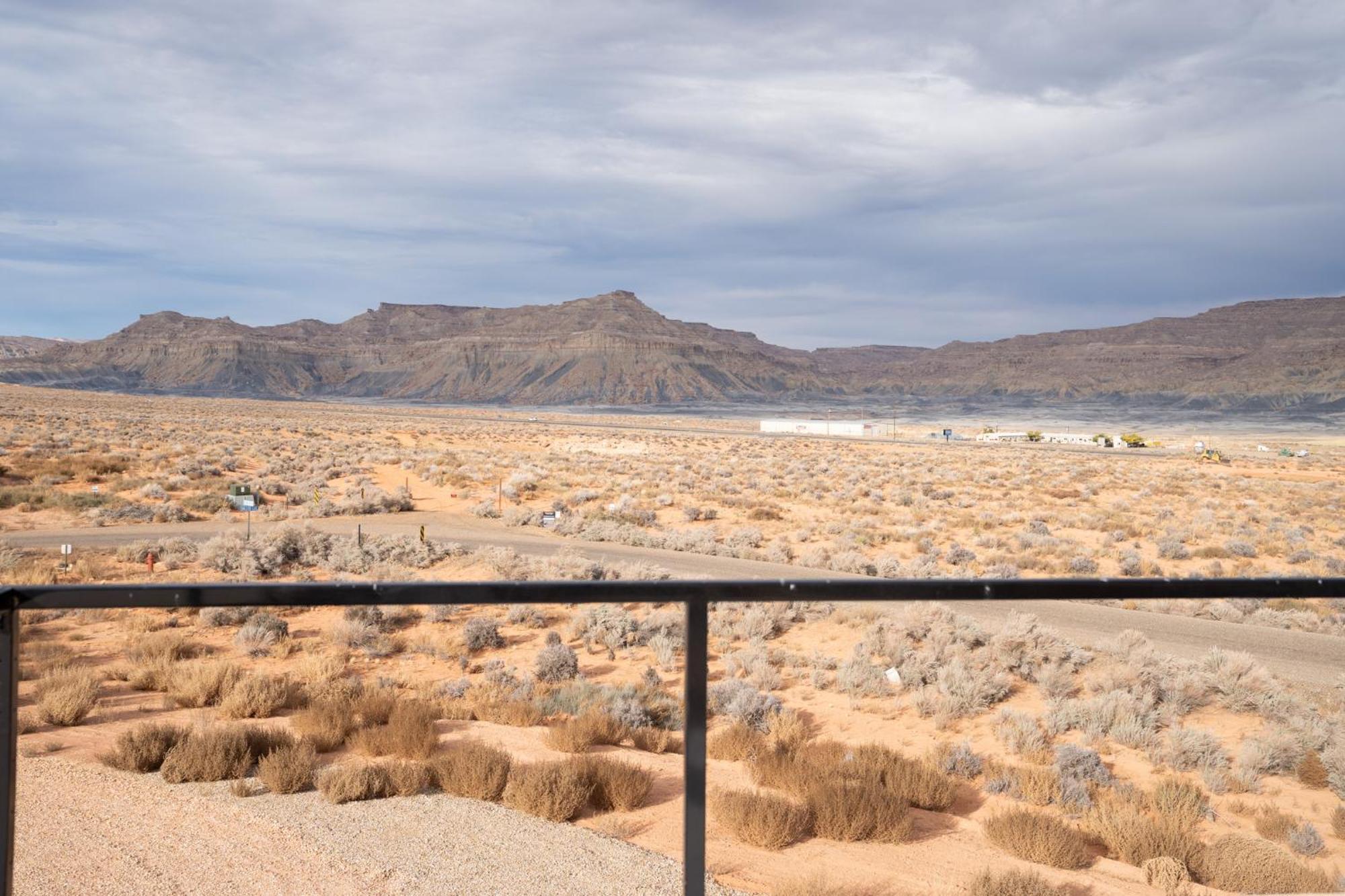 Page Arizona Border Town- Grand Serenity With Mesa Views Homestay Big Water